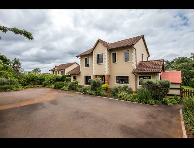 4 BEDROOM FREEHOLD SOLD IN CLIFTON HILL ESTATE